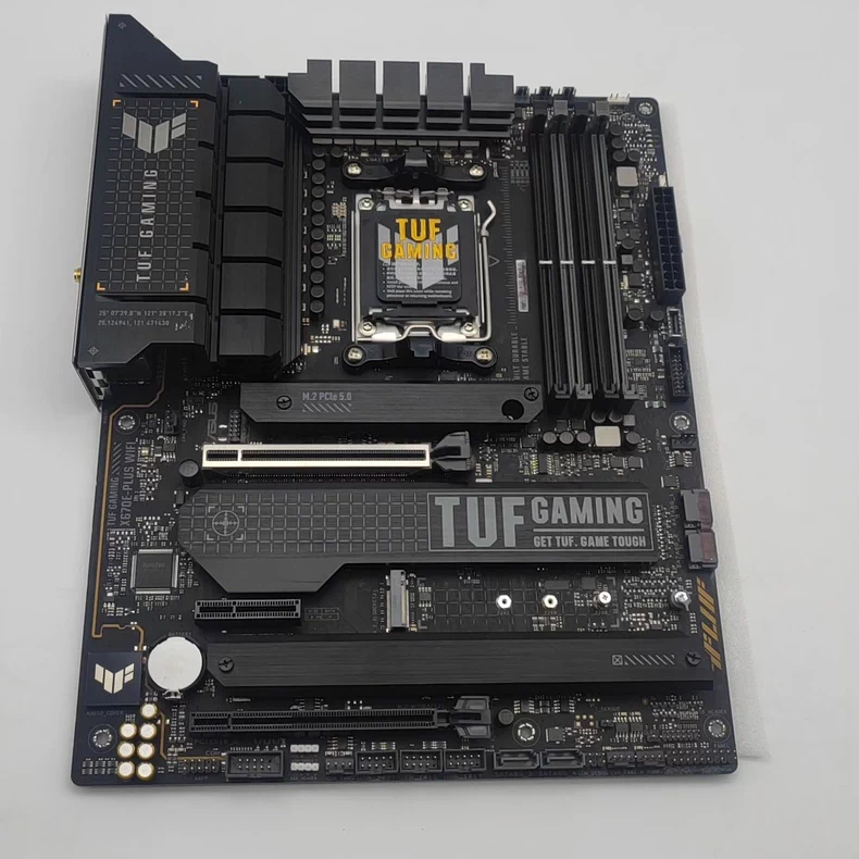 Esports Gaming Platform - TUF GAMING X670E-PLUS WIFI TUF E-Sport